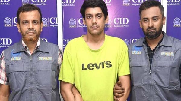 খিলগাঁও থেকে ডলার প্রতারক চক্রের হোতা আদিব ফয়েজ গ্রেপ্তার