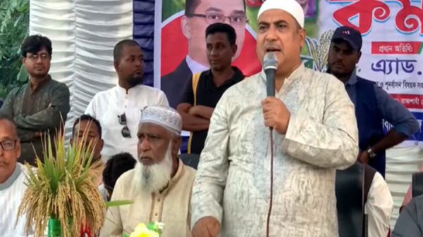দেশপ্রেমিকরা কখনো দেশ ছেড়ে পালায় না: মিলন