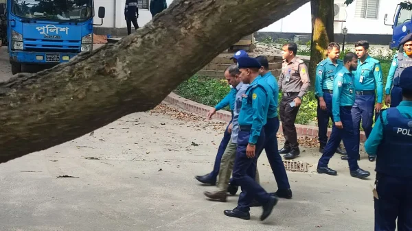 রামপুরায় ২৮ জনকে হত্যা : ট্রাইব্যুনালে হাজির ২ সেনা কর্মকর্তা