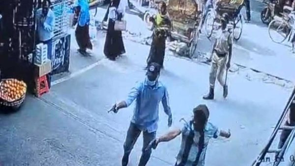 ঢাকায় ন্যাশনাল মেডিকেলের সামনে দুর্বৃত্তদের গুলিতে নিহত ১