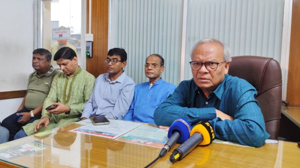 গণমাধ্যমকে বস্তুনিষ্ঠ সংবাদ পরিবেশনের আহবান রিজভীর