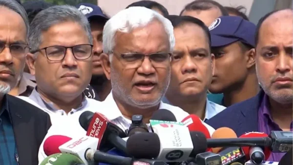 খালেদা জিয়ার চিকিৎসায় যুক্তরাজ্য থেকে আসছে বিশেষজ্ঞ দল: ডা. জাহিদ