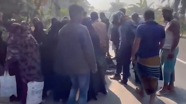 পাকুন্দিয়ায় মাইক্রোবাসের চাপায় মাদ্রাসা শিক্ষকের মৃত্যু