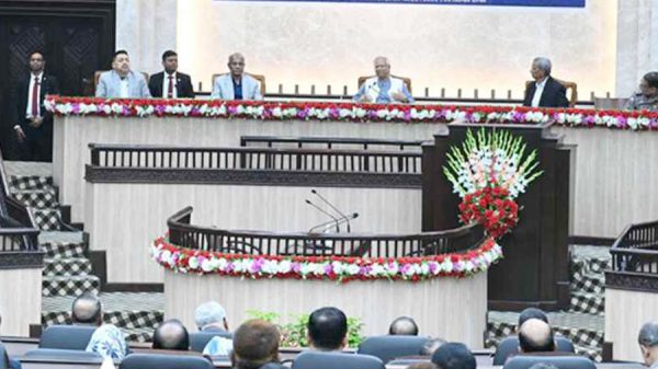 জাতীয় নির্বাচনে পুলিশকে নিরপেক্ষ দায়িত্ব পালনের নির্দেশ প্রধান উপদেষ্টার