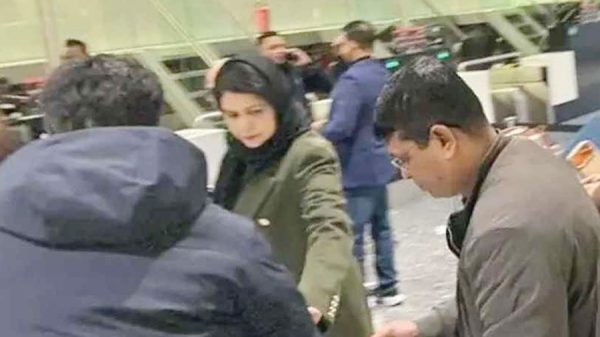 যুক্তরাজ্য থেকে দেশে ফিরছেন জুবাইদা রহমান